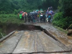 Road collapsed by flooding Tanzania